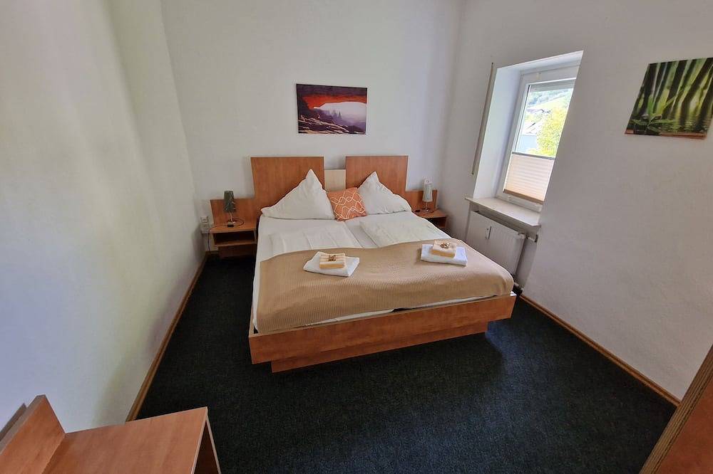 Ganze Wohnung, Gästehaus \" Auszeit \" Burgschwalbach Ferienwohnung Burgblick 1 in Burgschwalbach (Rheinland-Pfalz), Lahn-Taunus