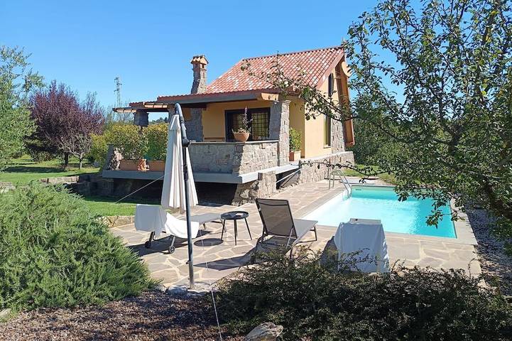 Ferienhaus für 4 Personen, mit Garten und Pool