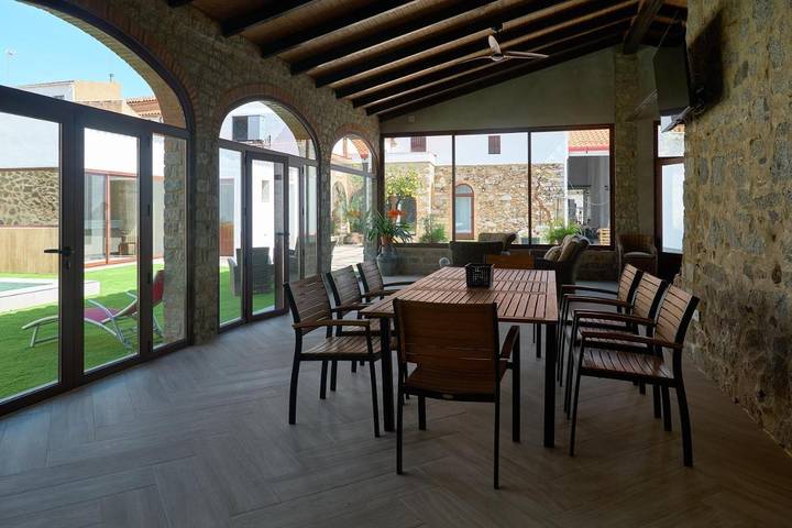 Casa rural para 12 personas, con Jacuzzi y Terraza además de Jardín y Piscina en La Serena - 2