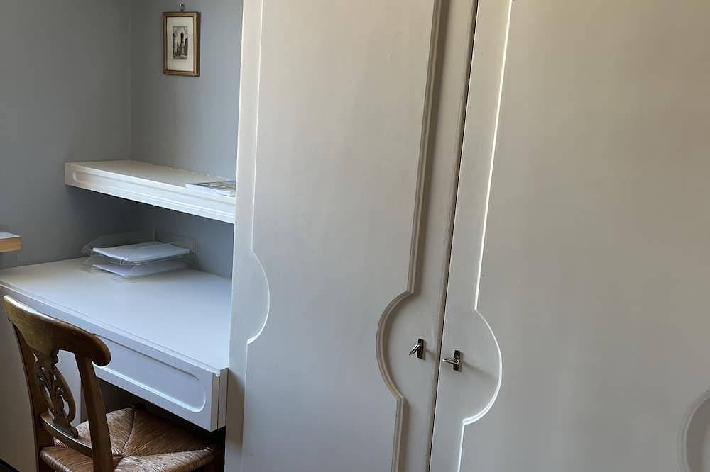 Ganze Wohnung, Master Suite with Balcony and ultimate vue in Bregenz, Bodensee-Vorarlberg