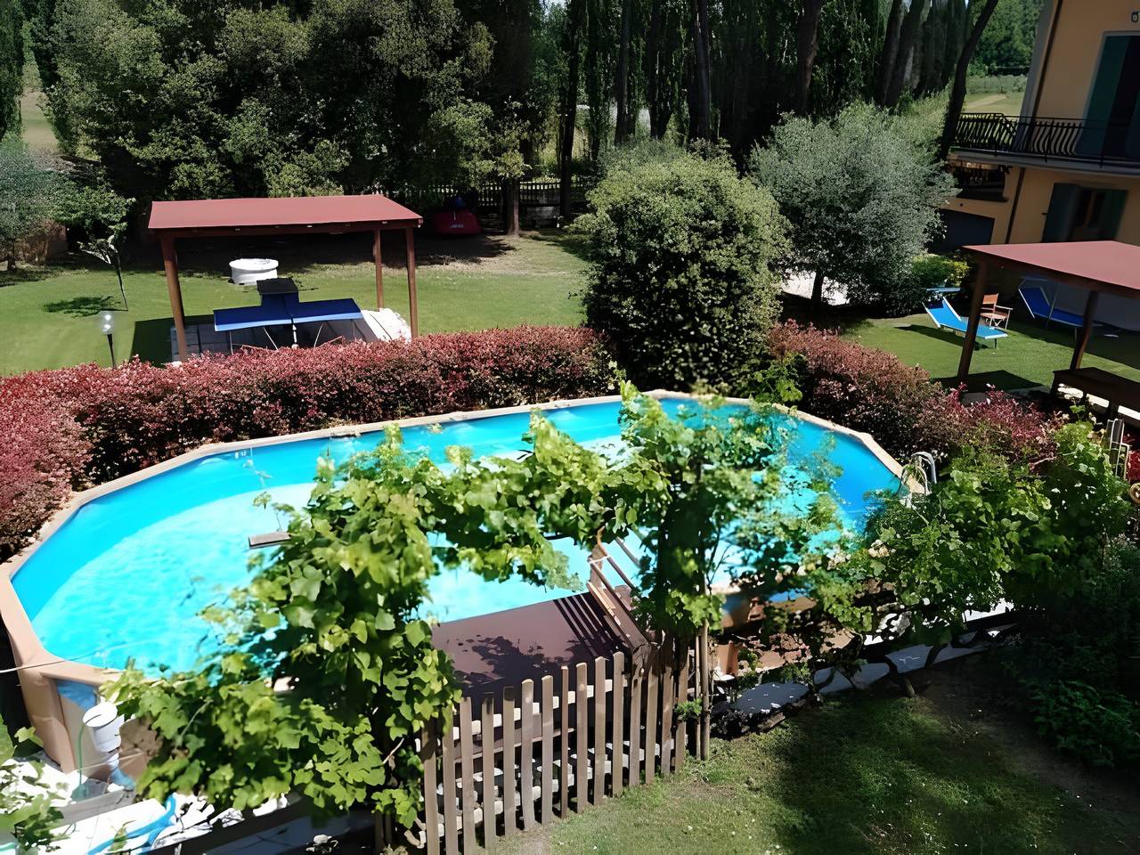 Holiday Home 'Ruben' with Shared Pool, Private Terrace and Wi-Fi in Fucecchio, Florence Province