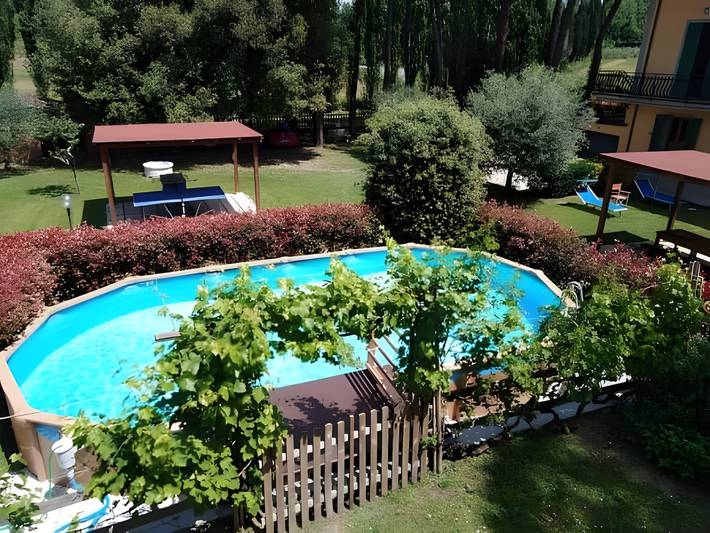 Casa vacanza per 6 persone, con balcone e giardino a Fucecchio