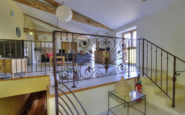 Location de vacances pour 6 personnes, avec Terrasse et Jardin à Vernay