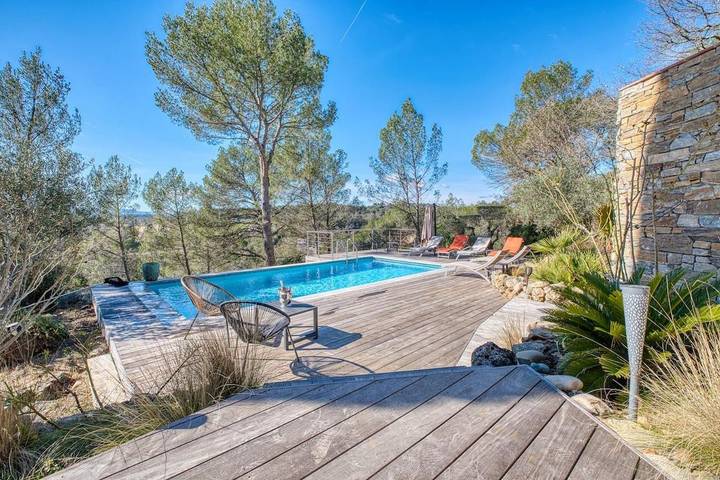 Location de vacances pour 6 personnes, avec vue ainsi que jardin et piscine à Bras - 4