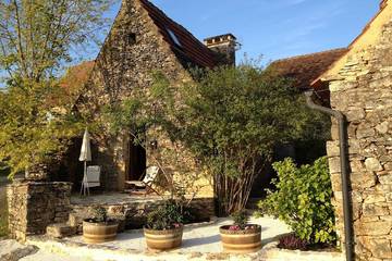 Location de vacances pour 2 personnes, avec terrasse et jardin à Castels