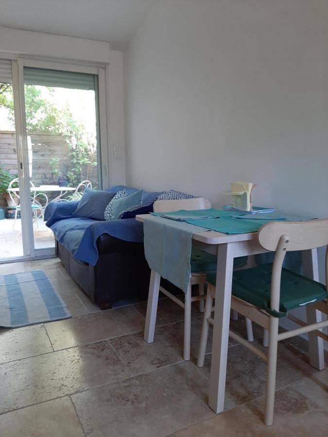 Appartement de vacances pour 3 personnes, avec jardin