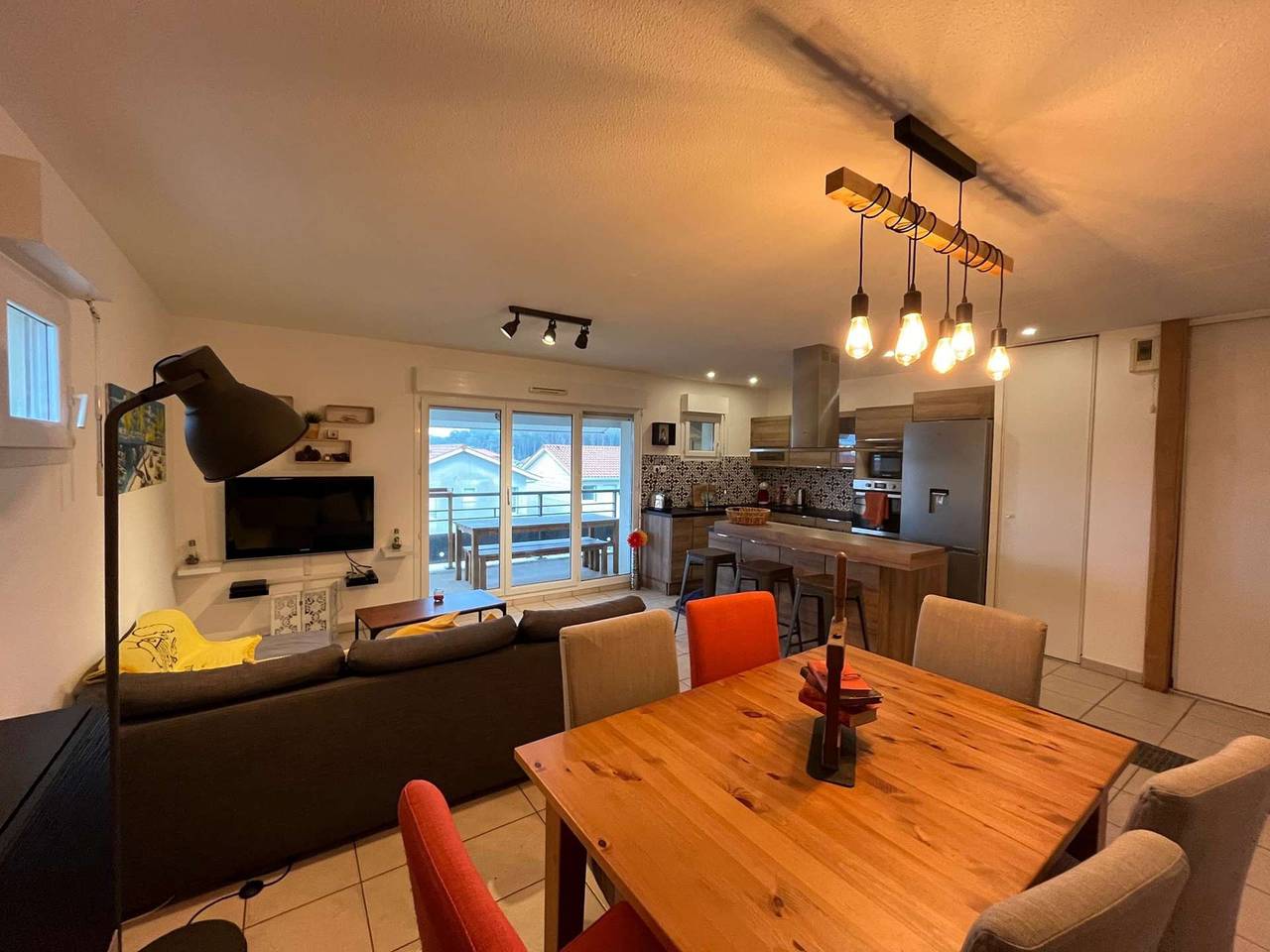 Ganze Ferienwohnung, Ferienwohnung für 4 Personen mit Pool in Biscarrosse Plage, Biscarrosse