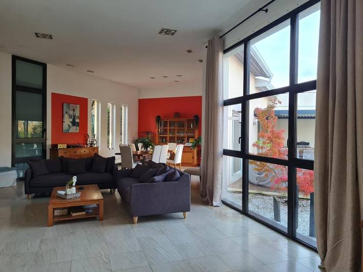 Location de vacances pour 10 personnes, avec piscine ainsi que jardin et jacuzzi à La Brède - 4