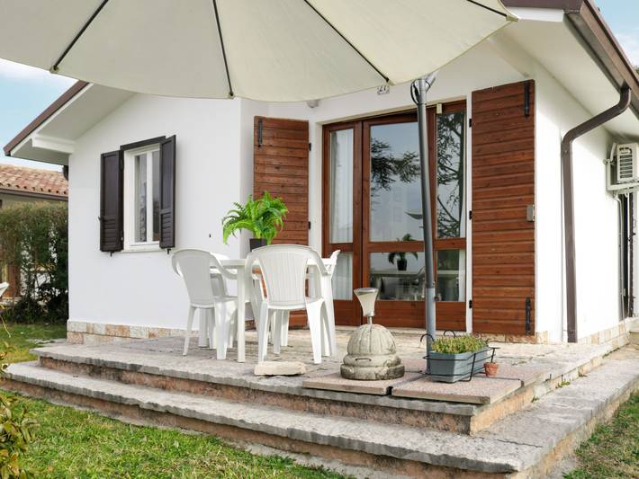 Ferienhaus für 6 Personen, mit Terrasse und Garten in Bardolino