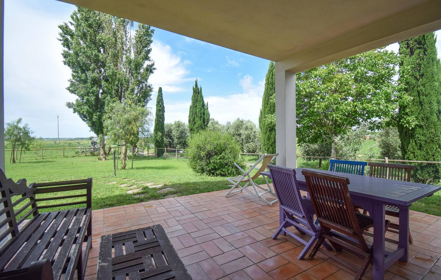 Incantevole appartamento con piscina e giardino, a 2 km dal centro di Pescia Romana in Montalto di Castro, Provincia di Viterbo