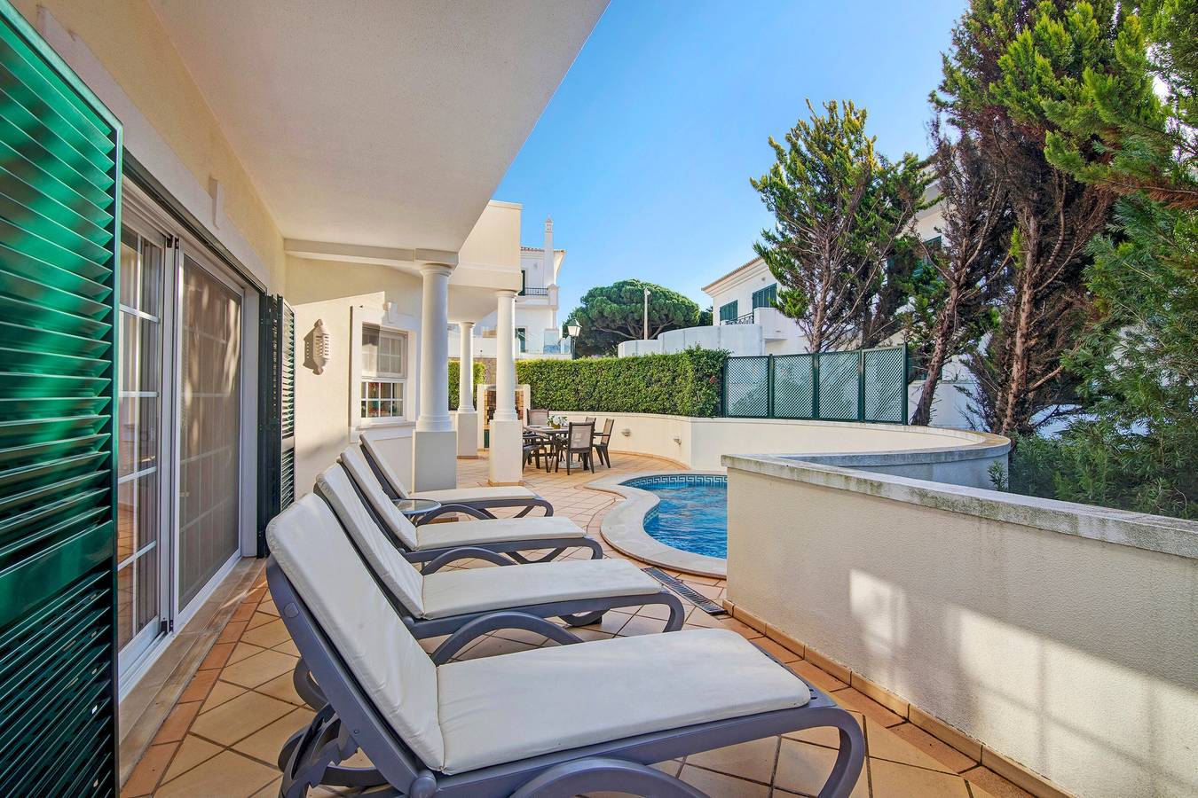 Apartamento inteiro, Apartamento 'Valerie' com piscina privada, Wi-Fi e ar condicionado in Vale do Lobo, Almancil