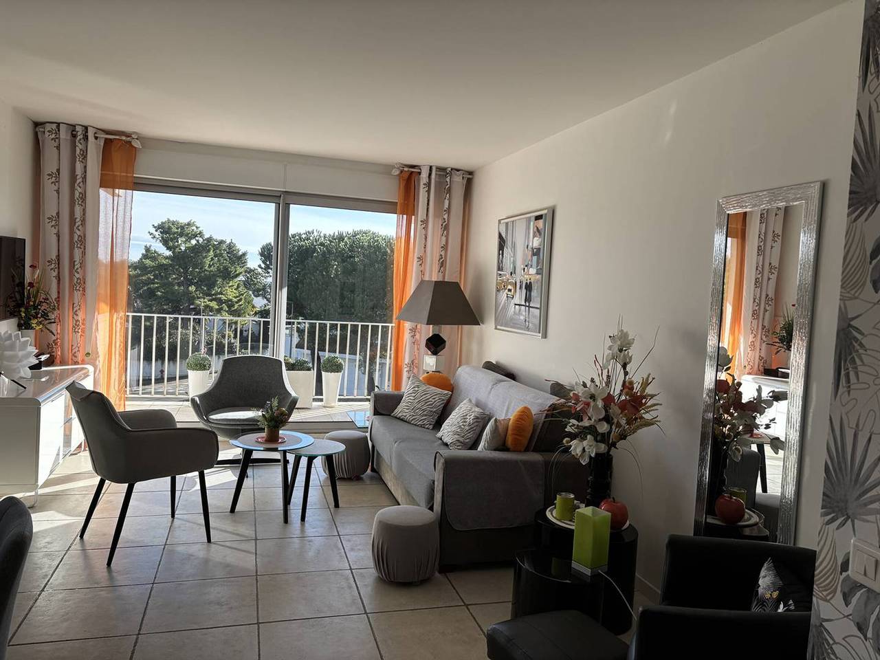 Appartement entier, Charmant T2 à Saint-Palais-sur-Mer, proche plage de Nauzan, box privé in Saint-Palais-sur-Mer, Côte de Beauté