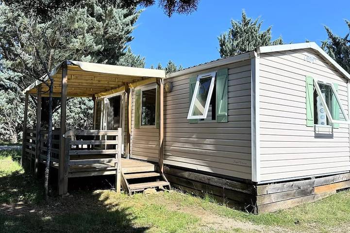 Mobil home pour 5 personnes dans Garde-Colombe