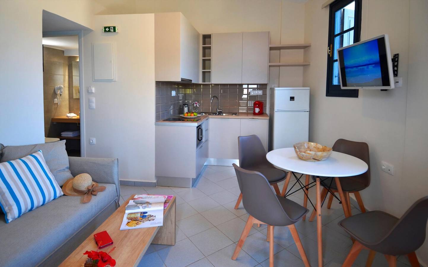 Endearing Crete Villa | Deluxe Villa with Sea View | 1 Bedroom | Air Conditioning & Sea Views | Stalis in Stalida, Iraklio-Heraklio region