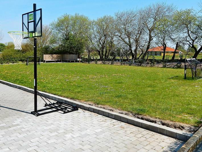 Ferienhaus für 12 Personen, mit Terrasse und Sauna sowie Pool, kinderfreundlich in Nordborg - 4