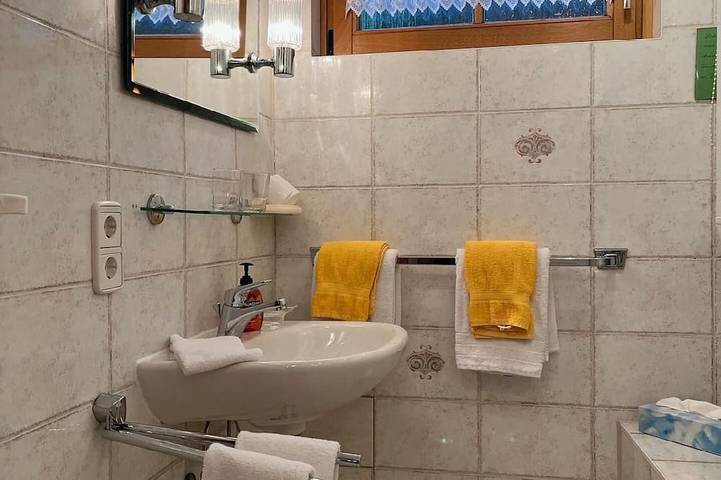 Hütte für 2 Personen, mit Balkon und Garten in Baiersbronn - 4