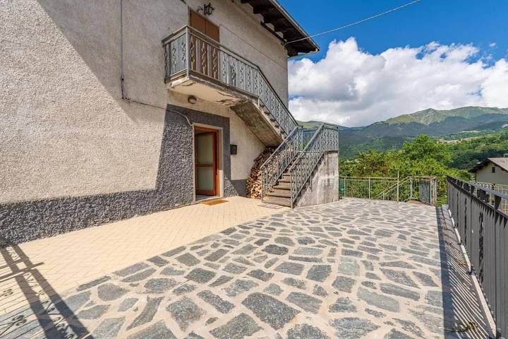 Appartamento per 6 persone, con panorama e balcone in Fiumalbo