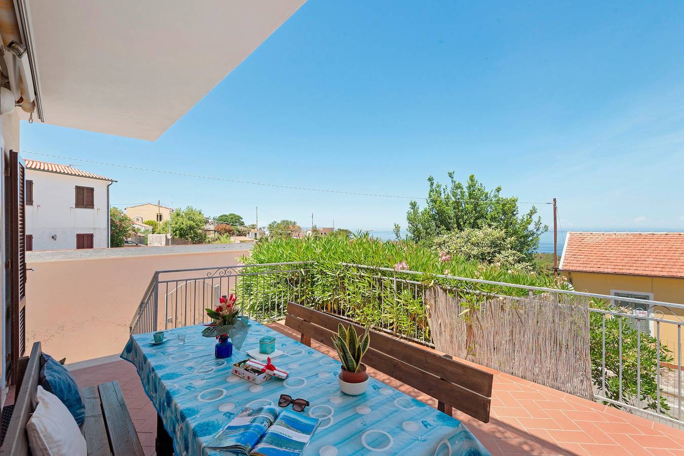 Appartement entier, Appartement « Casa La Rosa Dei Venti Trilocale » avec vue mer et terrasse privée in Colle d'Orano, Marciana