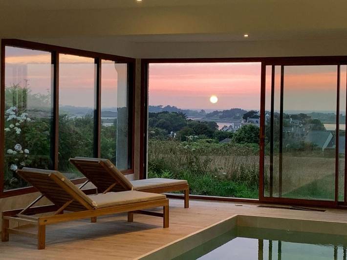 Location de vacances pour 15 personnes, avec jardin ainsi que vue et piscine dans Buguélès - 3