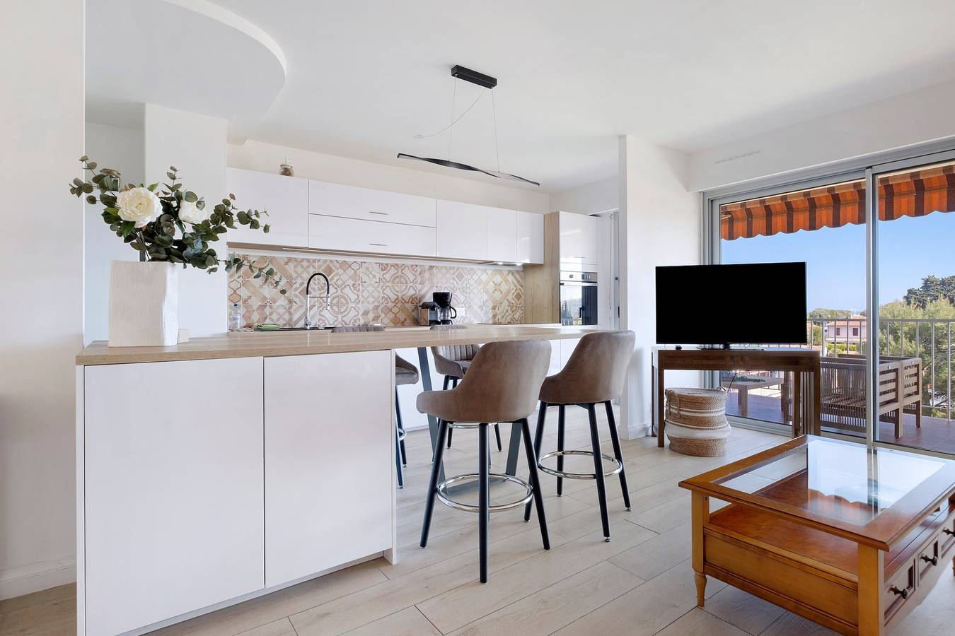 Appartement entier, Hauteur d'Antibes 3 pièces vue mer et montagne in Antibes, Côte méditerranéenne (France)