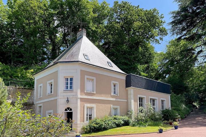 Location de vacances pour 5 personnes, avec Terrasse et Jardin à Larçay