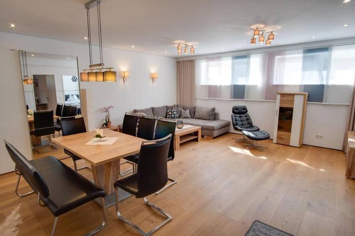 Ferienwohnung für 5 Personen, mit Ausblick und Garten
