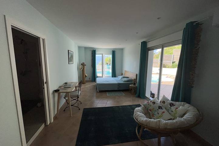 Location de vacances pour 10 personnes, avec terrasse et jardin à Bastelicaccia - 4