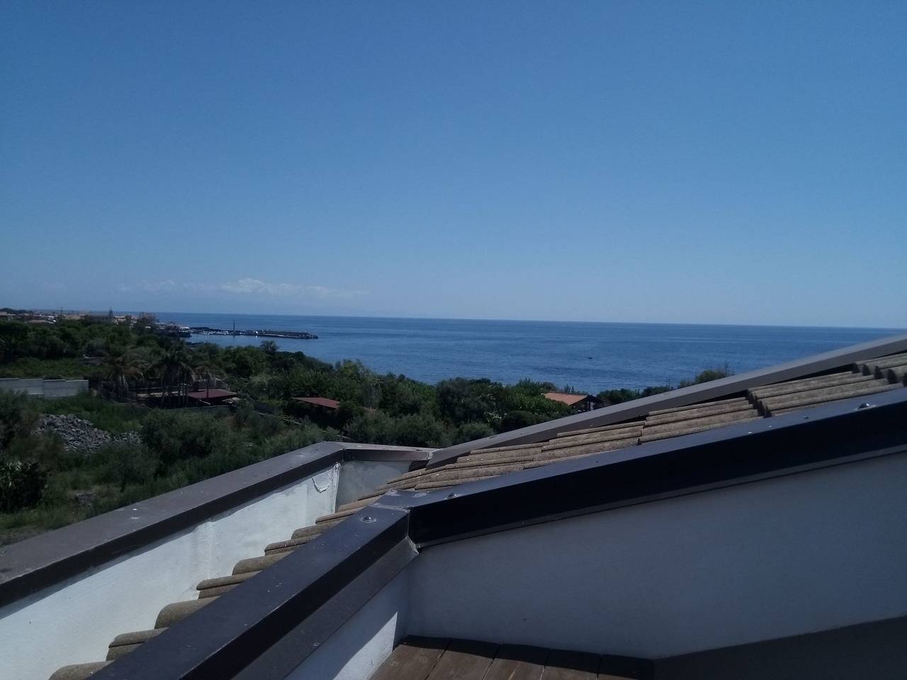 Apartamento entero, Nette Wohnung in Acireale mit Terrasse und Pool in Santa Tecla (El Salvador), Acireale