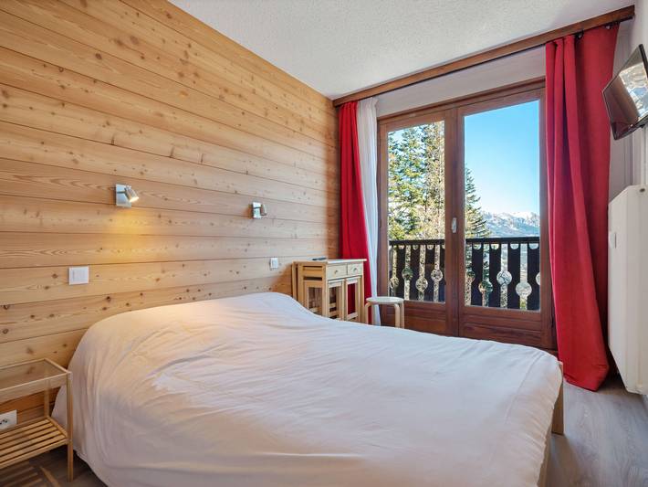 Entire apartment, Luxury 3-room apartment, direct slope access, 6 people in Pra-Loup, Uvernet-Fours