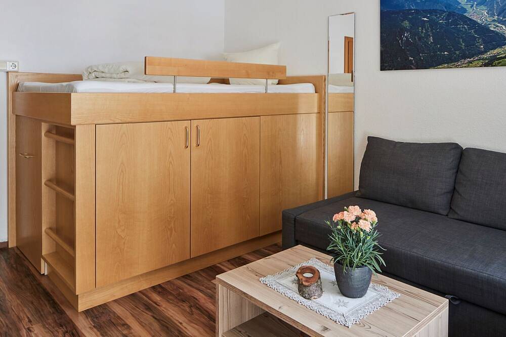 Geheel appartement, Apart Rubin 50m² met groot zonnig balkon voor 2-5 personen in Glockturmkamm, Ried im Oberinntal