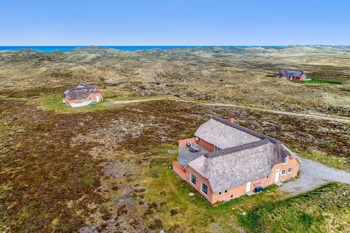 Ferienhaus für 10 Personen, mit Pool und Sauna sowie Ausblick und Balkon/Terrasse, mit Haustier in Vedersø Klit
