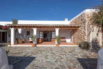 Villa in Sant Josep de sa Talaia, South Ibiza für 12 