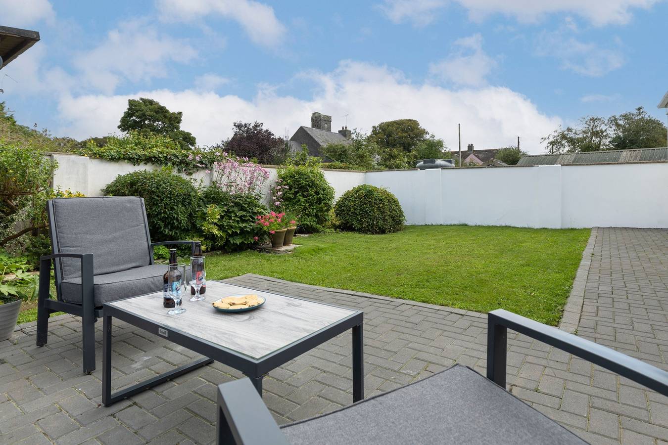 Two Hoots - Peaceful Cottage, Rural views in Pembrokeshire