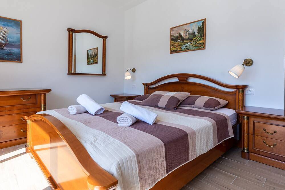 Ganze Wohnung, Apartment Zelenika Villa by Villas Guide in Ploce, Dubrovnik-Neretva