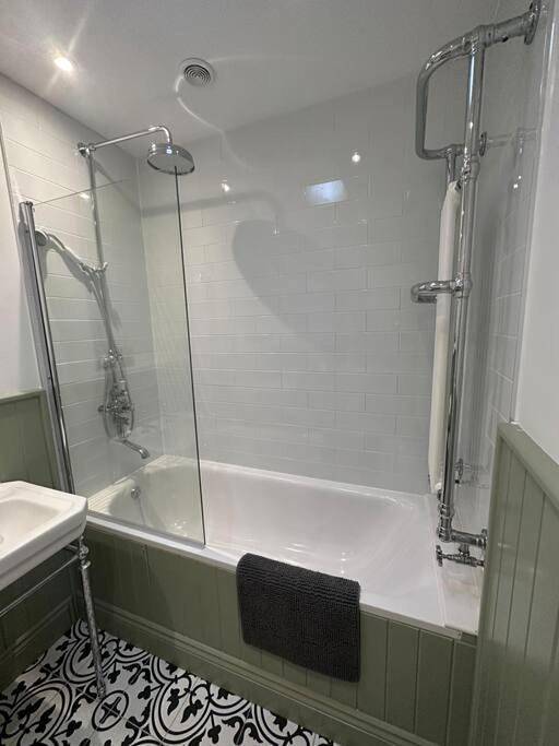 Three-Bedroom House in Winchester, South Downs