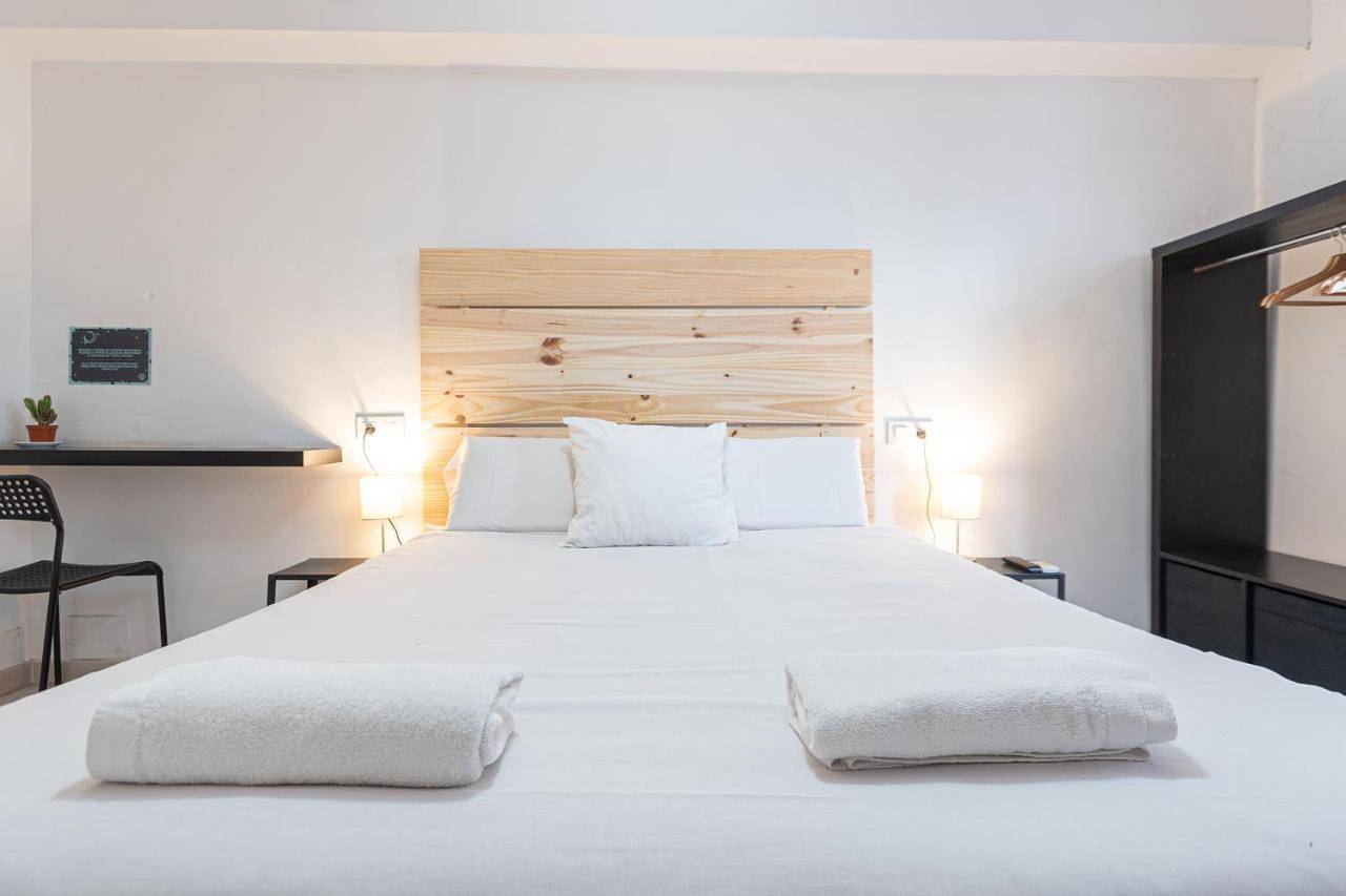Twin Room with Private Bathroom in Centro Barcelona, Barcelona
