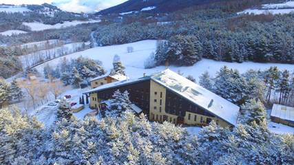 Hôtel pour 3 personnes, avec sauna et piscine ainsi que jardin et vue à Montclar