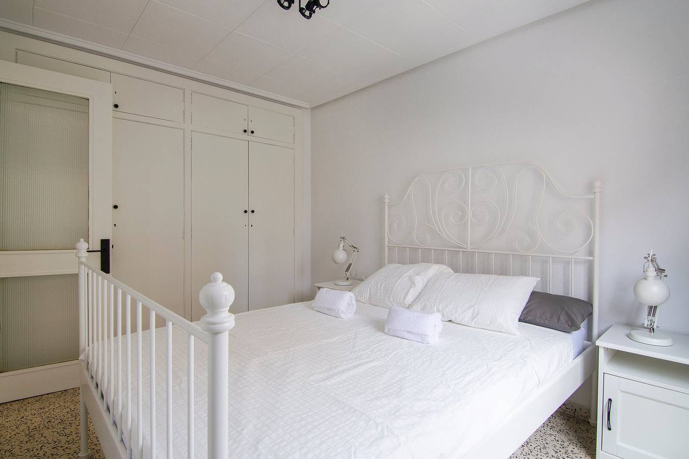 Vacation Rental for 5 Guests in Valencia, Costa de Valencia