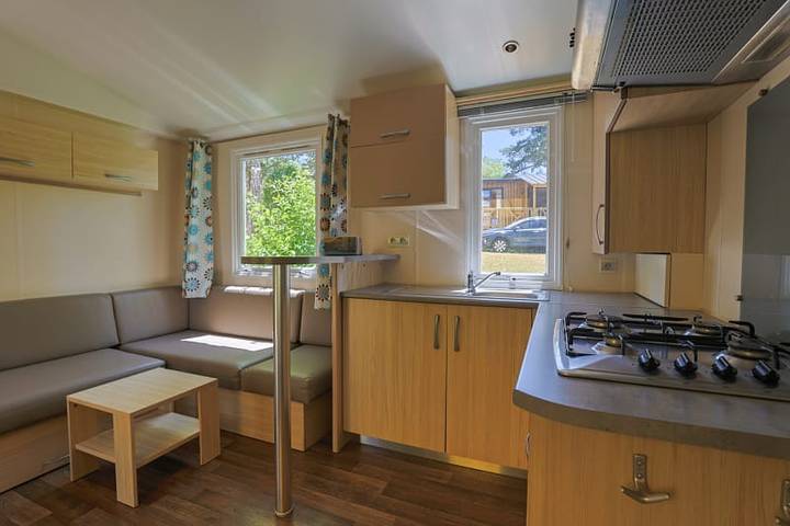 Caravane pour 4 personnes, avec terrasse et balcon/terrasse dans les Gorges du Verdon - 4