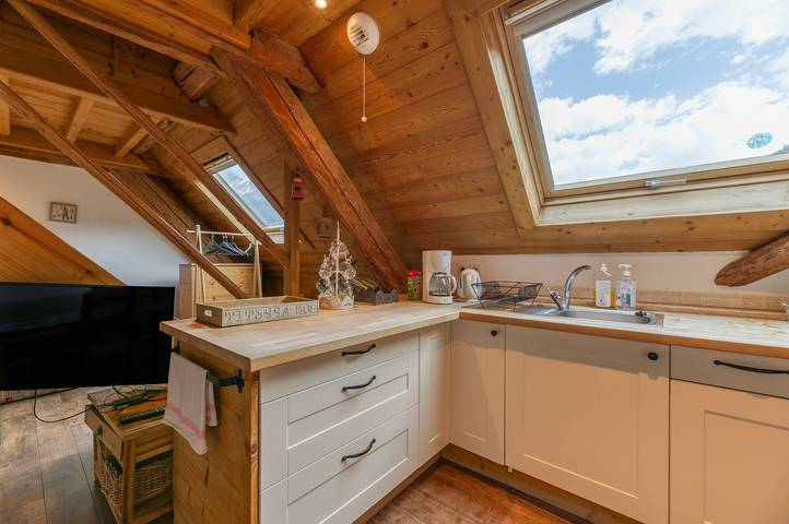 Cottage 'Passoud 202' with Mountain View and Private Garden in Oz, Écrins National Park