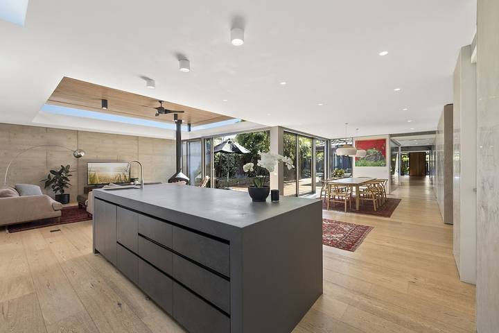 Holiday home for 10 people, with garden and balcony in Barwon Heads