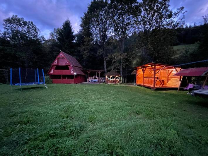Location de vacances pour 4 personnes, avec vue ainsi que piscine et jardin, animaux acceptés à Alba (Romania) - 2