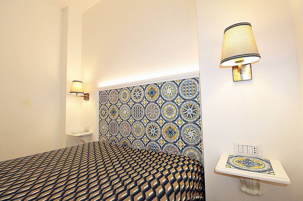 Ganze Wohnung, Romantic retreat in the heart of the city and a stone's throw from the sea in San Benedetto del Tronto, Riviera delle Palme