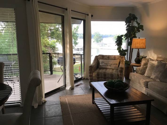 Vacation rental for 4 people, with balcony and yard in Hot Springs