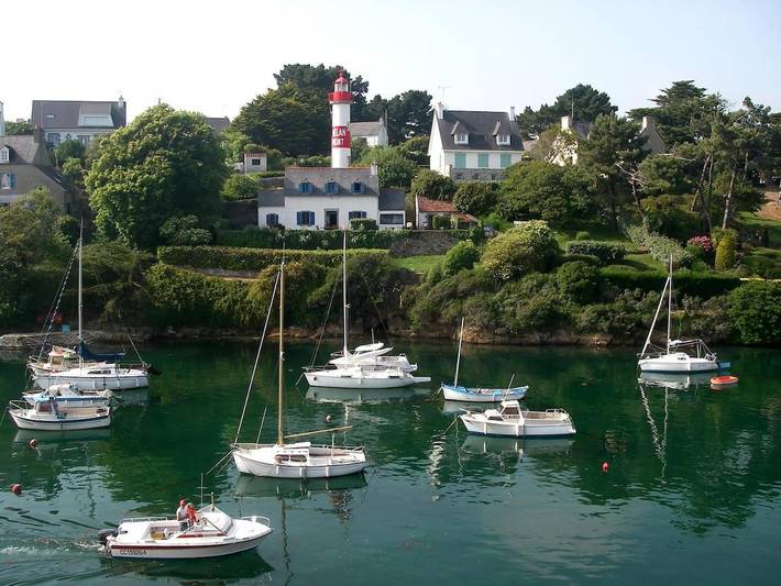 Gîte pour 5 personnes, avec vue dans Phare de Doëlan
