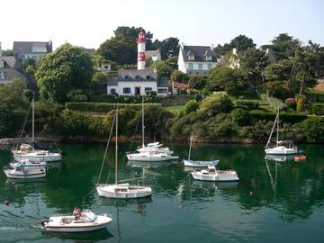 Gîte pour 5 personnes, avec vue dans Doëlan