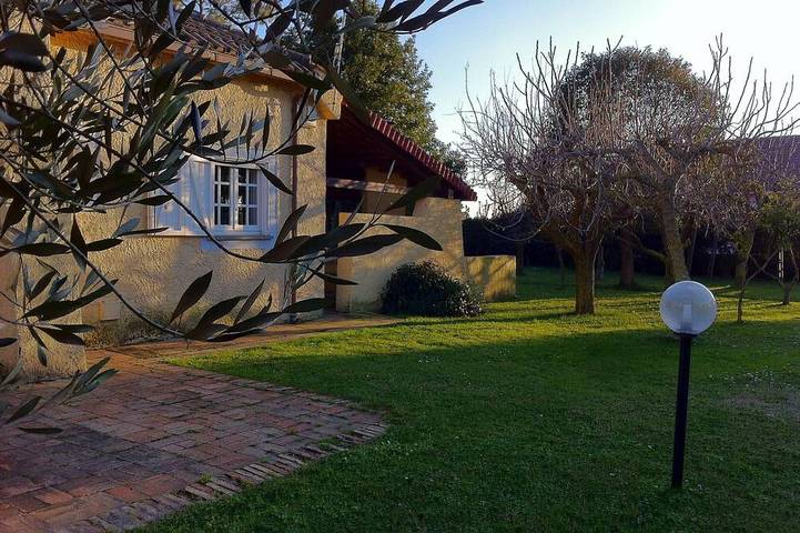 Villa für 10 Personen, mit Garten und Terrasse - 1