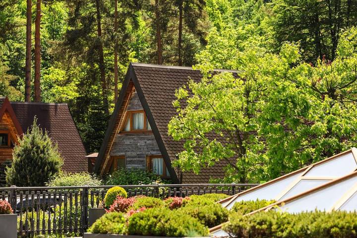 Domek letniskowy dla 8 osób, z Jacuzzi i Taras oraz Ogród i Basen dla dzieci w Porąbka