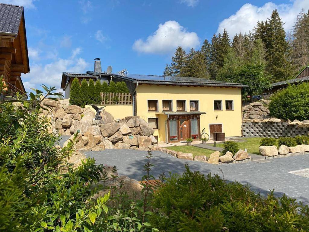 Ganze Wohnung, Naturstammhaus und Appartements Zum Brockenbaecker in Tanne, Harzvorland