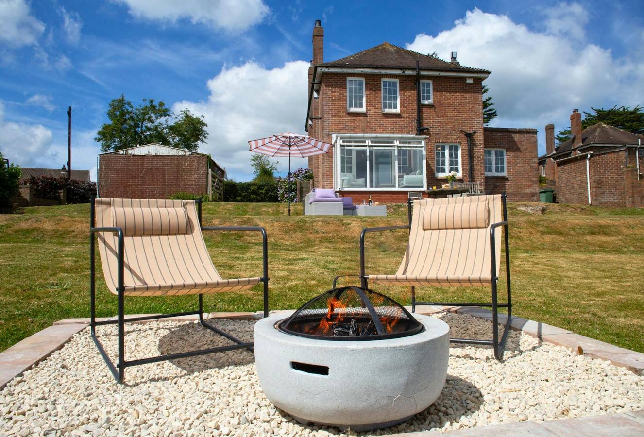 3 Hilltop Way, Aberporth in Aberporth, Cardigan Bay